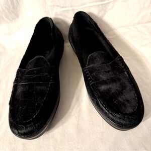 Tod’s Women’s Driving Loafers Shoes, Size 37 US 6.5 black calf hair leather￼